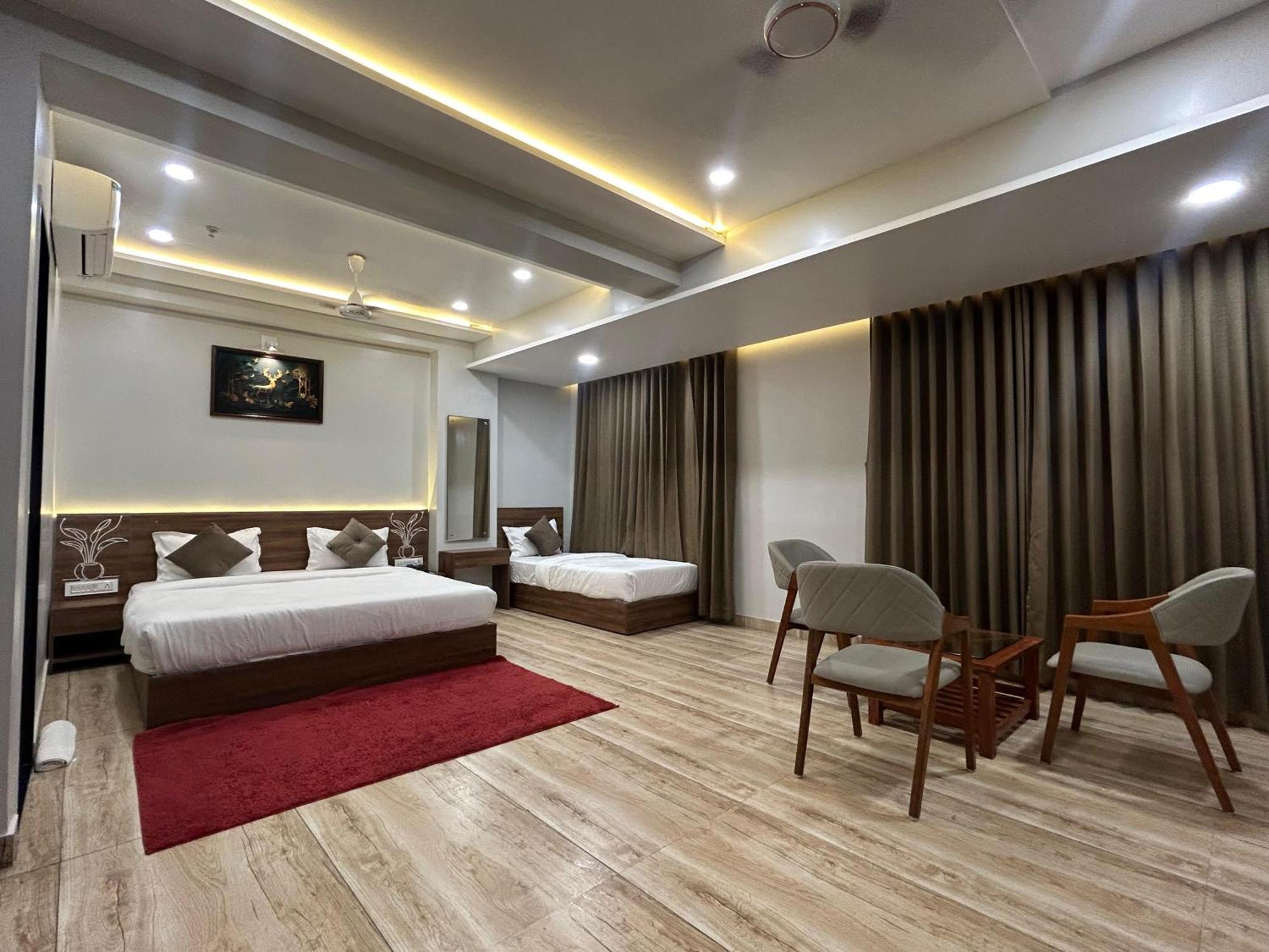 Hotel Holiday Icon Dwarka (Gujarat) Exterior foto