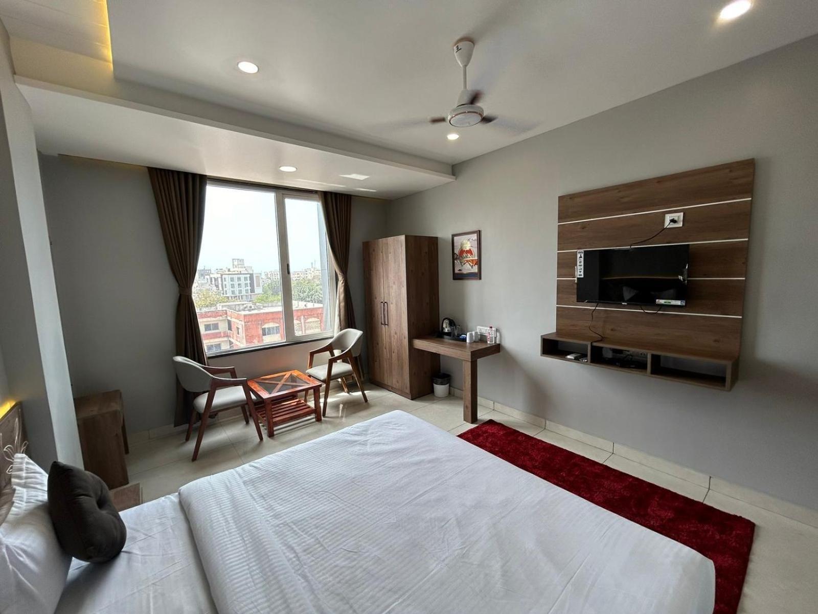 Hotel Holiday Icon Dwarka (Gujarat) Exterior foto